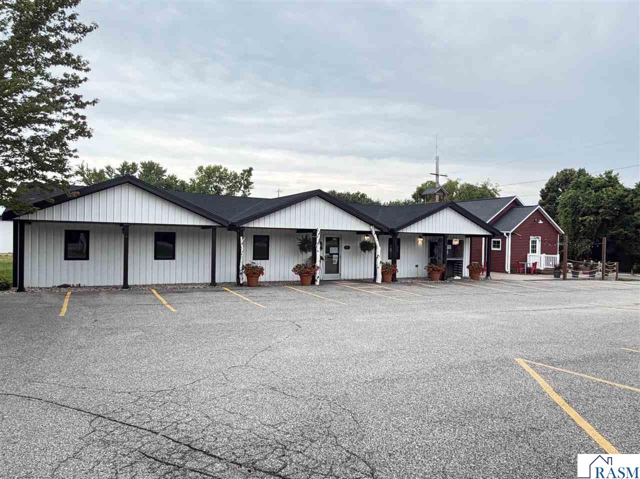 410 W State Highway 60 Elysian MN 56028