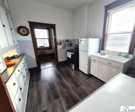 115 W Main Sleepy Eye MN 56085