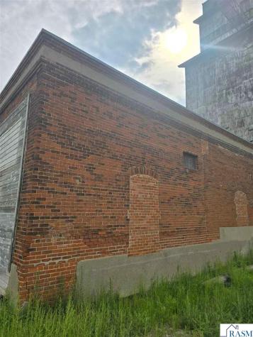 300 S Valley Street New Ulm MN 56073