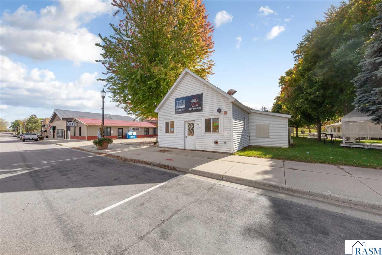 107 E Main Street Elysian MN 56028