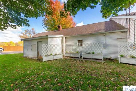 107 E Main Street Elysian MN 56028