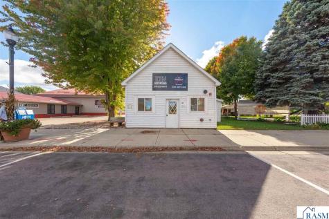 107 E Main Street Elysian MN 56028