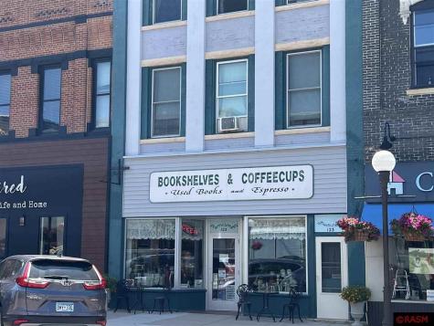123 N Minnesota Street New Ulm MN 56073-999