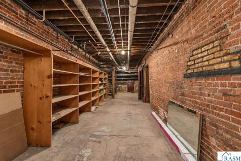 123 N Minnesota Street New Ulm MN 56073-999