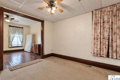 123 N Minnesota Street New Ulm MN 56073-999