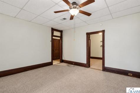 123 N Minnesota Street New Ulm MN 56073-999
