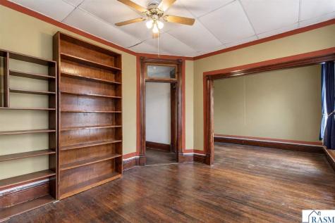 123 N Minnesota Street New Ulm MN 56073-999