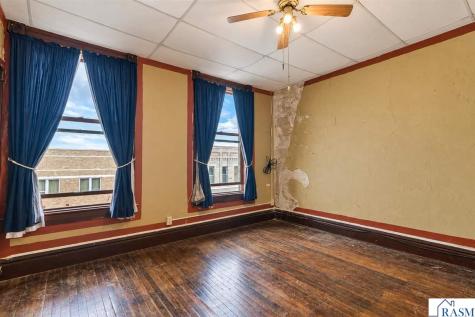 123 N Minnesota Street New Ulm MN 56073-999