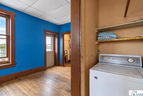 123 N Minnesota Street New Ulm MN 56073-999