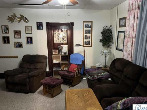 123 N Minnesota Street New Ulm MN 56073-999
