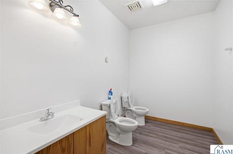 290 NE 1st Avenue Wells MN 56097