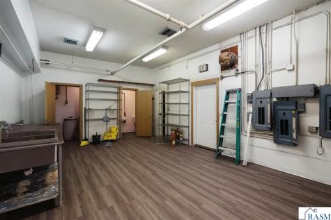 290 NE 1st Avenue Wells MN 56097