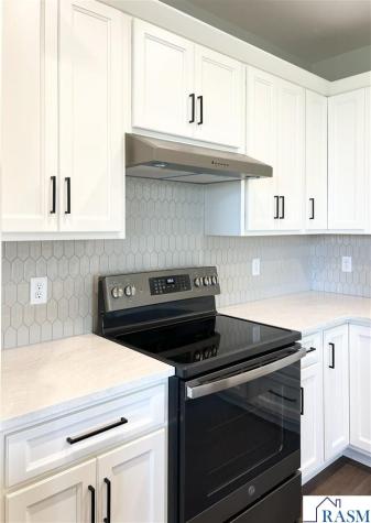 1046 Saba Boulevard Mankato MN 56001