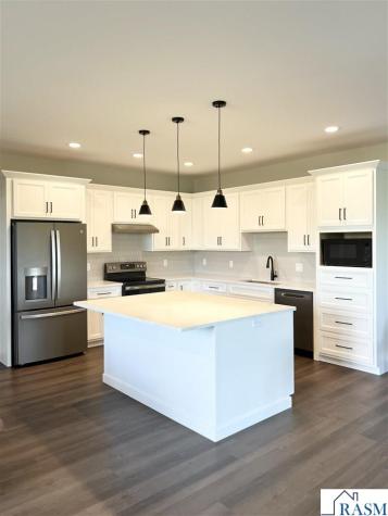 1046 Saba Boulevard Mankato MN 56001