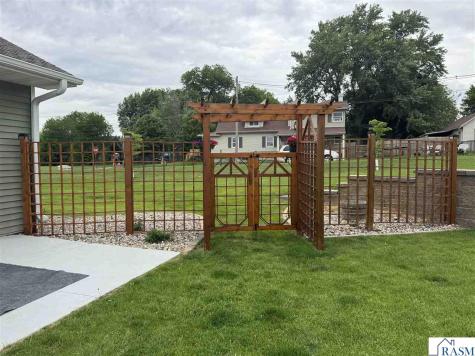 211 SW 3 Avenue Wells MN 56097-4302