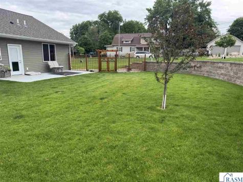 211 SW 3 Avenue Wells MN 56097-4302