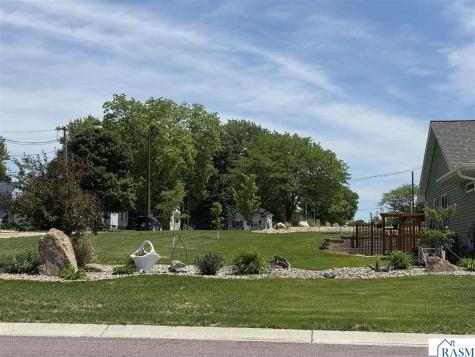 211 SW 3 Avenue Wells MN 56097-4302