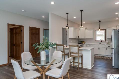 148 Hidden Oaks Circle Mankato MN 56001
