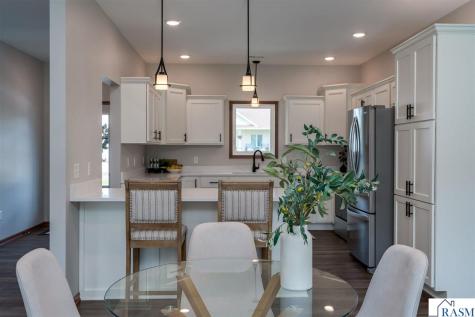148 Hidden Oaks Circle Mankato MN 56001