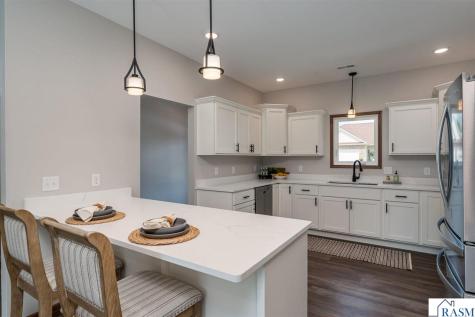 148 Hidden Oaks Circle Mankato MN 56001
