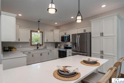 148 Hidden Oaks Circle Mankato MN 56001