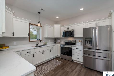 148 Hidden Oaks Circle Mankato MN 56001