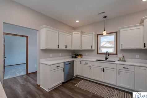 148 Hidden Oaks Circle Mankato MN 56001