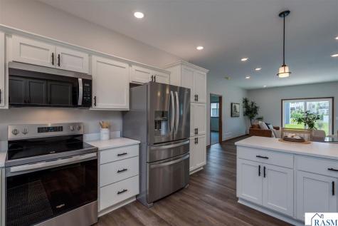148 Hidden Oaks Circle Mankato MN 56001