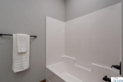 148 Hidden Oaks Circle Mankato MN 56001