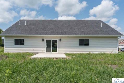 148 Hidden Oaks Circle Mankato MN 56001