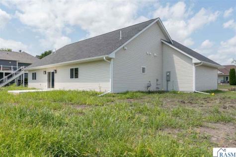 148 Hidden Oaks Circle Mankato MN 56001