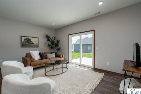 148 Hidden Oaks Circle Mankato MN 56001