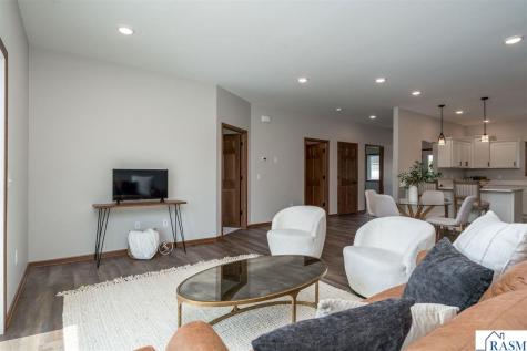 148 Hidden Oaks Circle Mankato MN 56001