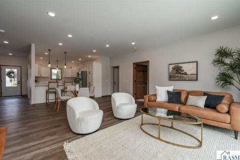 148 Hidden Oaks Circle Mankato MN 56001