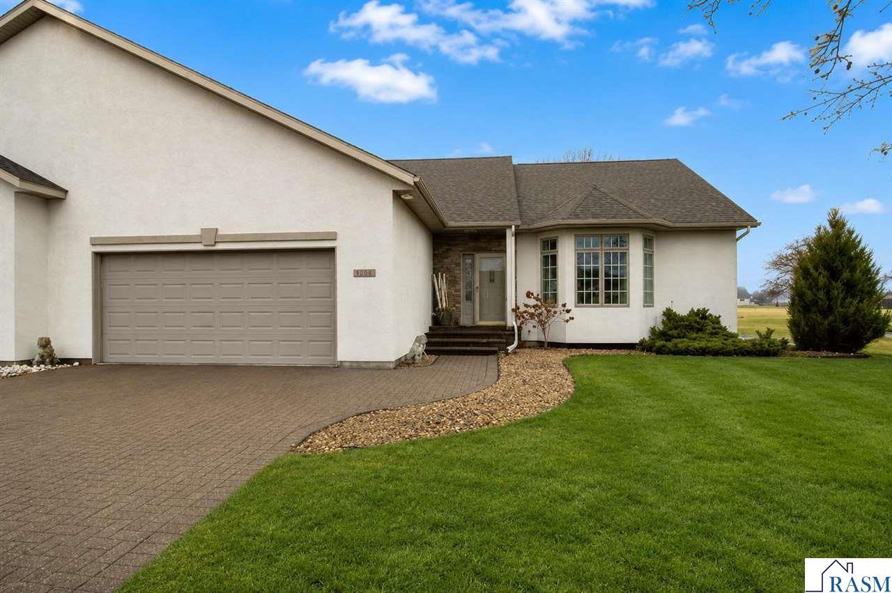 2142 Arlington Lane North Mankato MN 56003