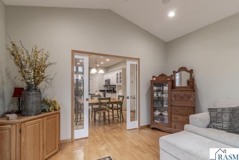 2142 Arlington Lane North Mankato MN 56003