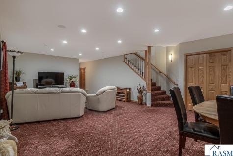 2142 Arlington Lane North Mankato MN 56003