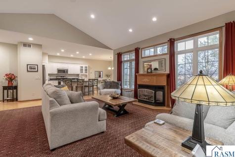 2142 Arlington Lane North Mankato MN 56003