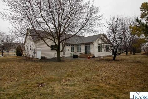 2142 Arlington Lane North Mankato MN 56003