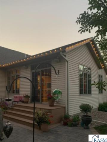 2142 Arlington Lane North Mankato MN 56003
