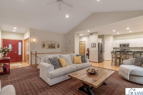 2142 Arlington Lane North Mankato MN 56003