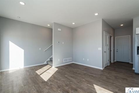 3203 Noble Drive Mankato MN 56001