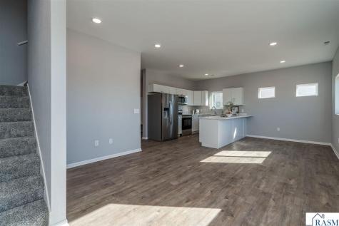 3203 Noble Drive Mankato MN 56001