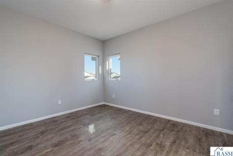 3203 Noble Drive Mankato MN 56001