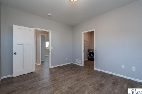3203 Noble Drive Mankato MN 56001