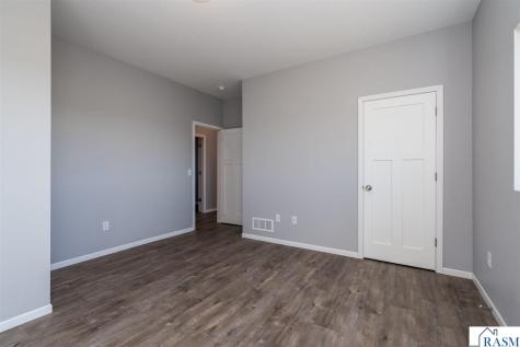 3203 Noble Drive Mankato MN 56001