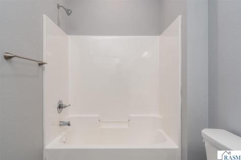 3203 Noble Drive Mankato MN 56001