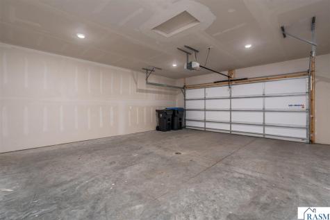 3203 Noble Drive Mankato MN 56001