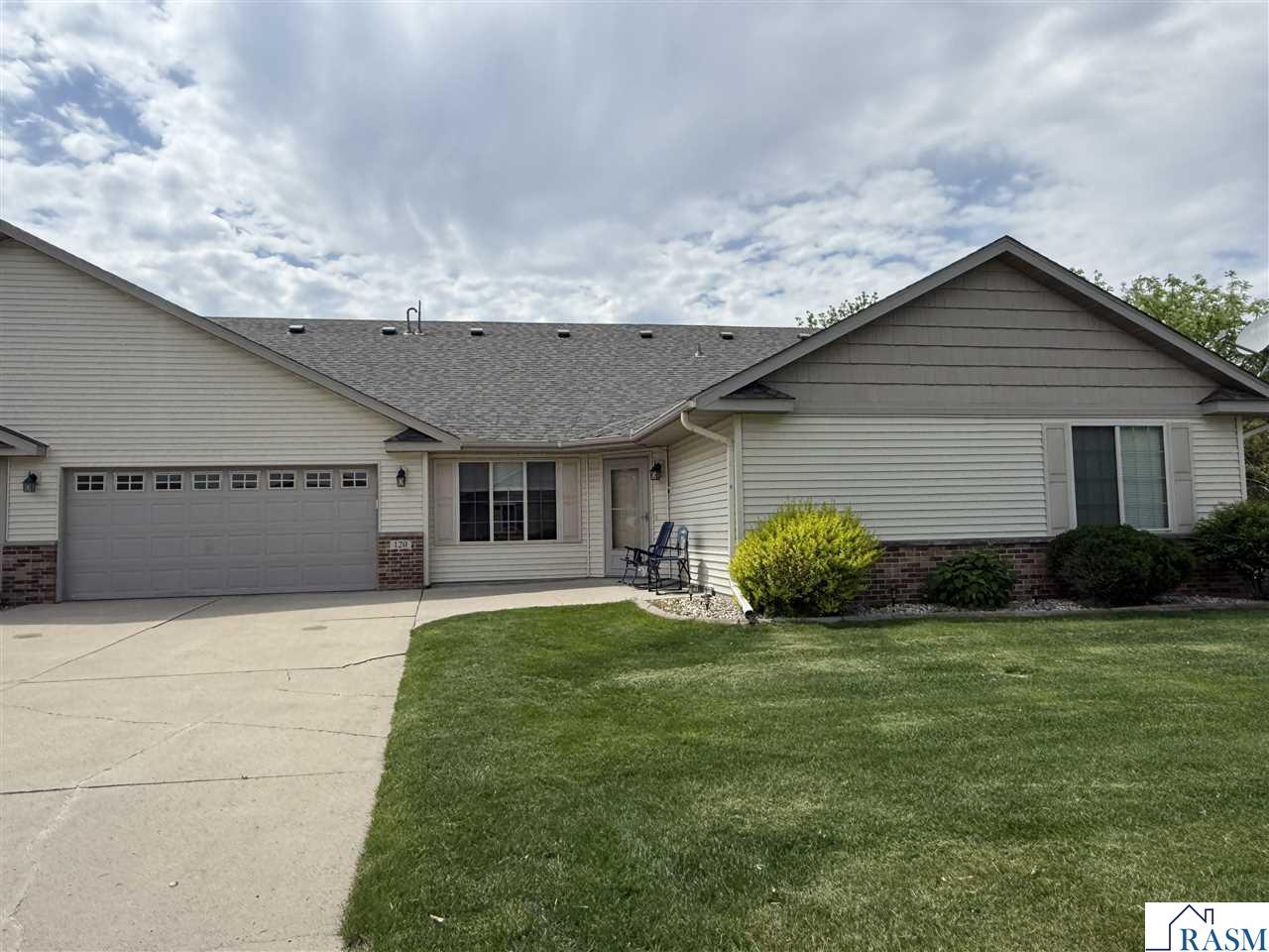 120 Palmer Path Mankato MN 56001