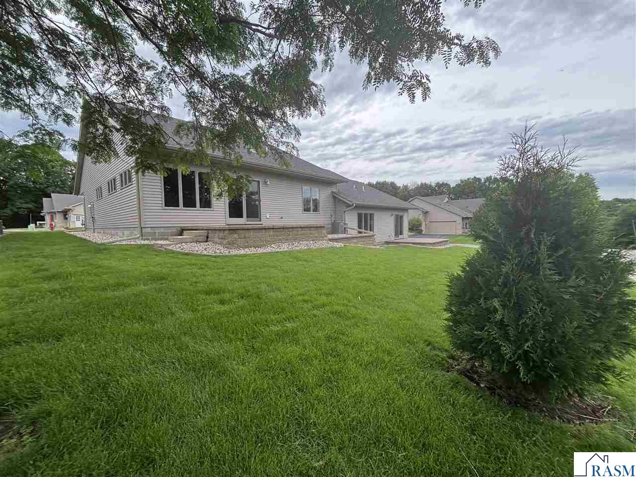 215 Parkway Place Mankato MN 56001
